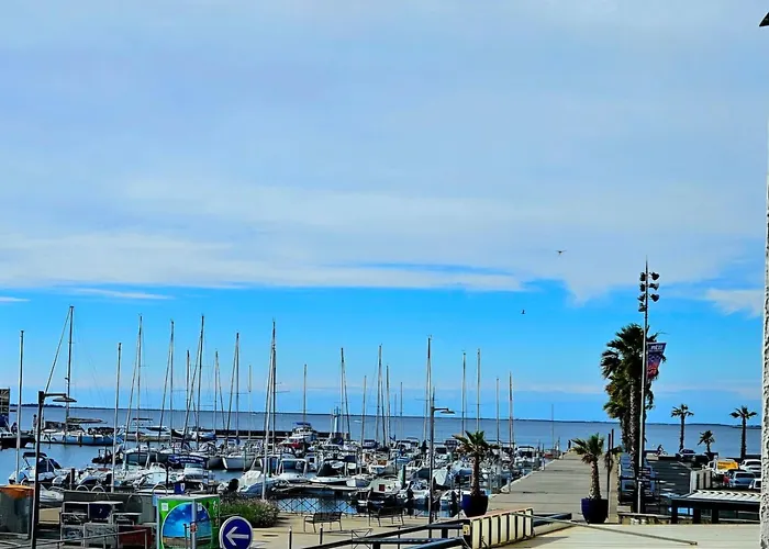 Sur Le Port De Appartamento Mèze